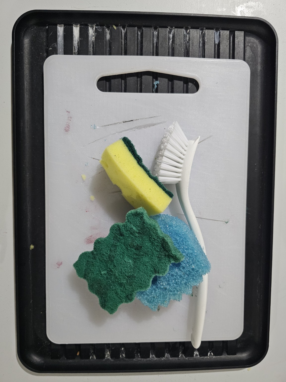 Common plastic cleaning tools