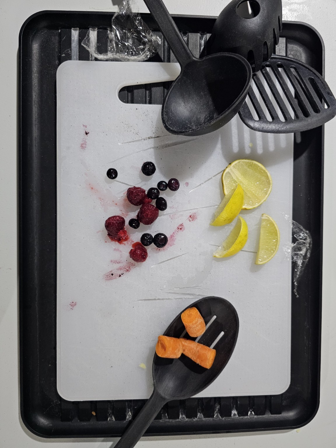 Common plastic kitchen utensils